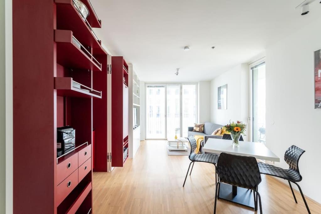 Smart With Terrace By Hm Wien