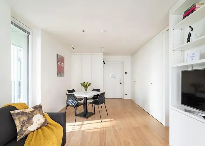 Smart Studio With Terrace By Hm